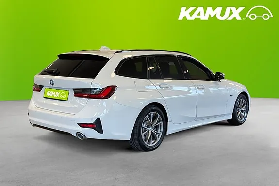 BMW 330E 2022 photo 4