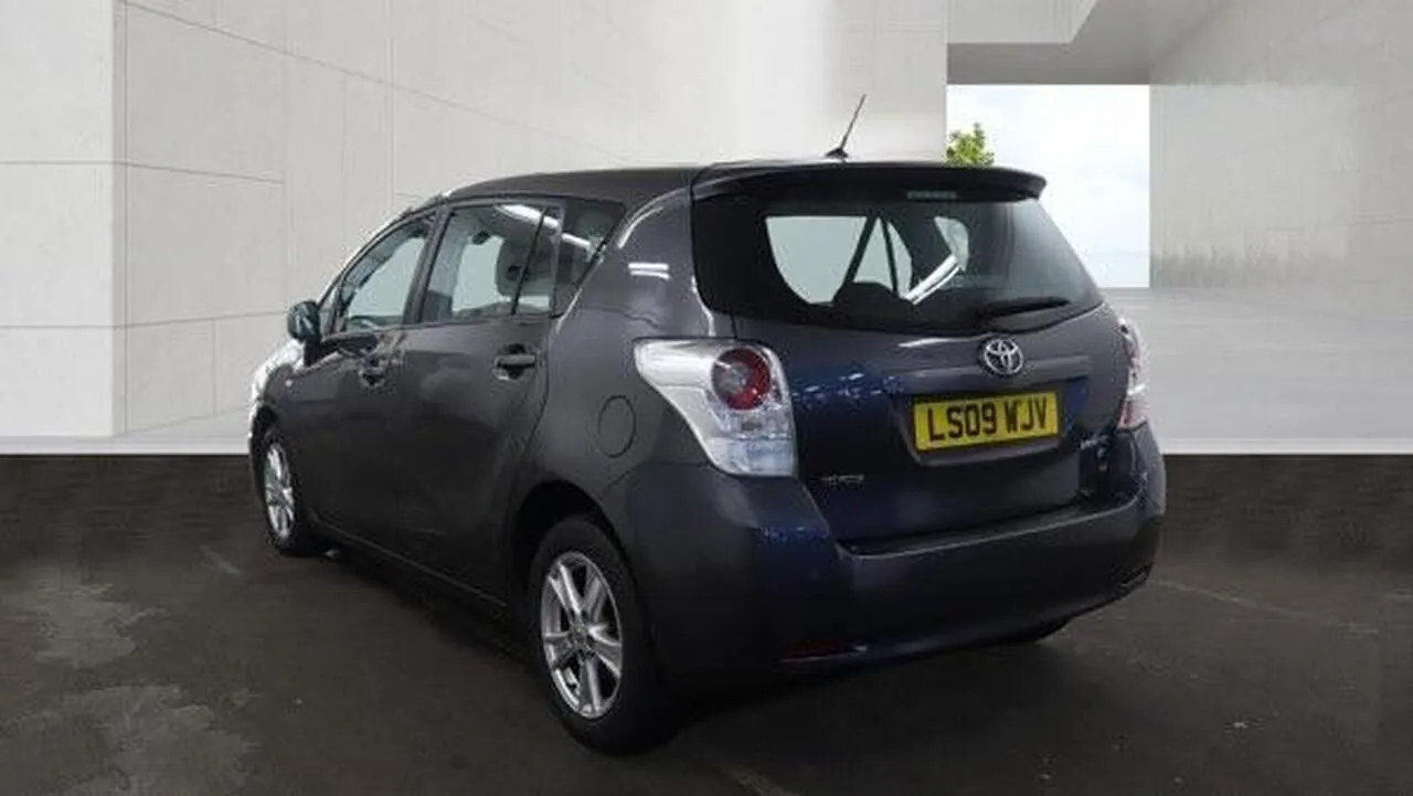 Toyota Verso 2009 photo 3