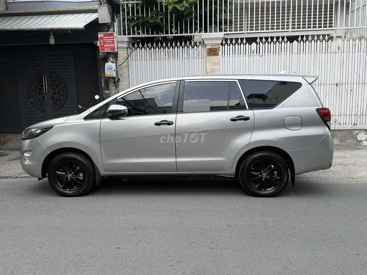 Toyota Innova 2017 photo 4