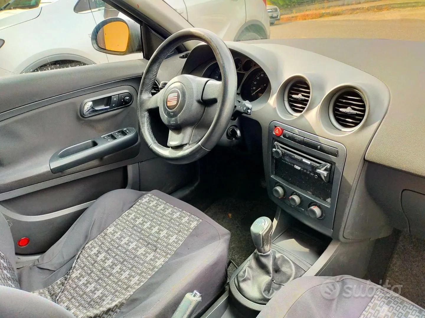 Seat Ibiza 2006 photo 3