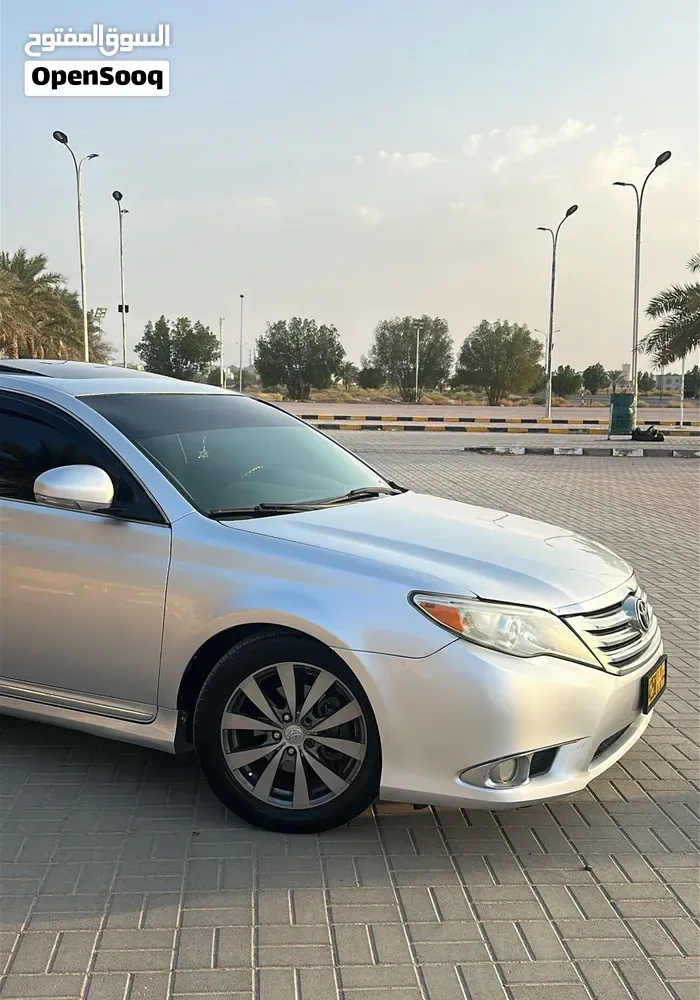 Toyota Avalon 2012 photo 2
