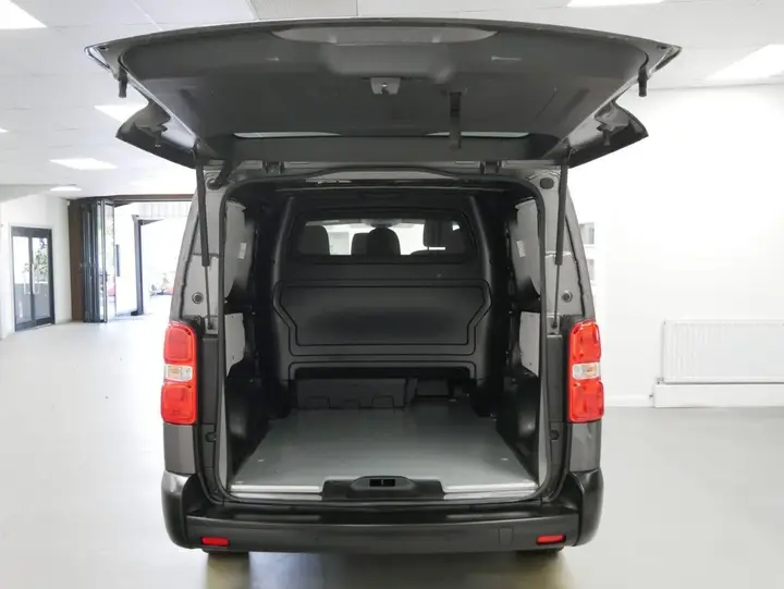 Vauxhall Vivaro 2022 photo 4