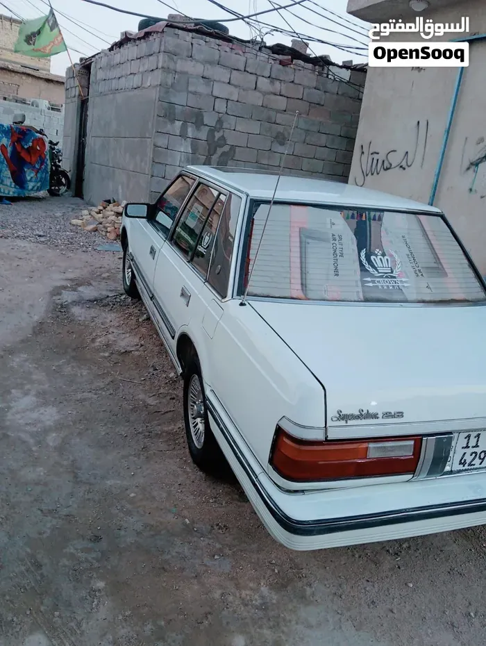Toyota Crown 1985 photo 3
