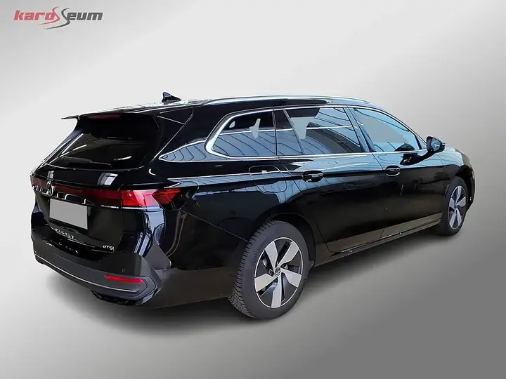 Volkswagen Passat 2026 photo 2