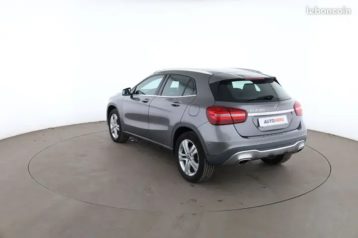 Mercedes-Benz Gla 2018 photo 2