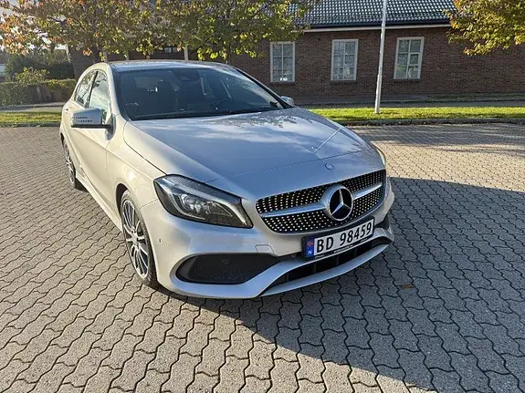 Mercedes-Benz A 180 2016 photo 3