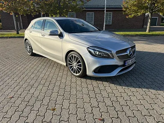 Mercedes-Benz A 180 2016 photo 2