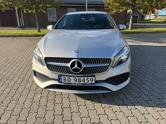 Mercedes-Benz A 180 2016 photo 5