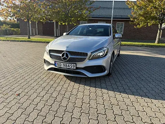 Mercedes-Benz A 180 2016 photo 4