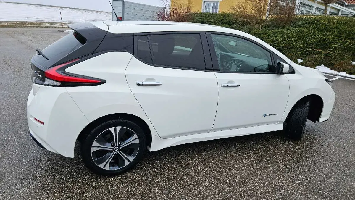 Nissan Leaf 2019 photo 3