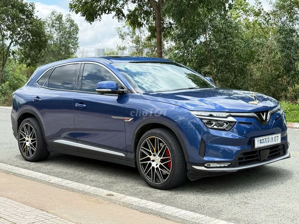 Vinfast Vf8