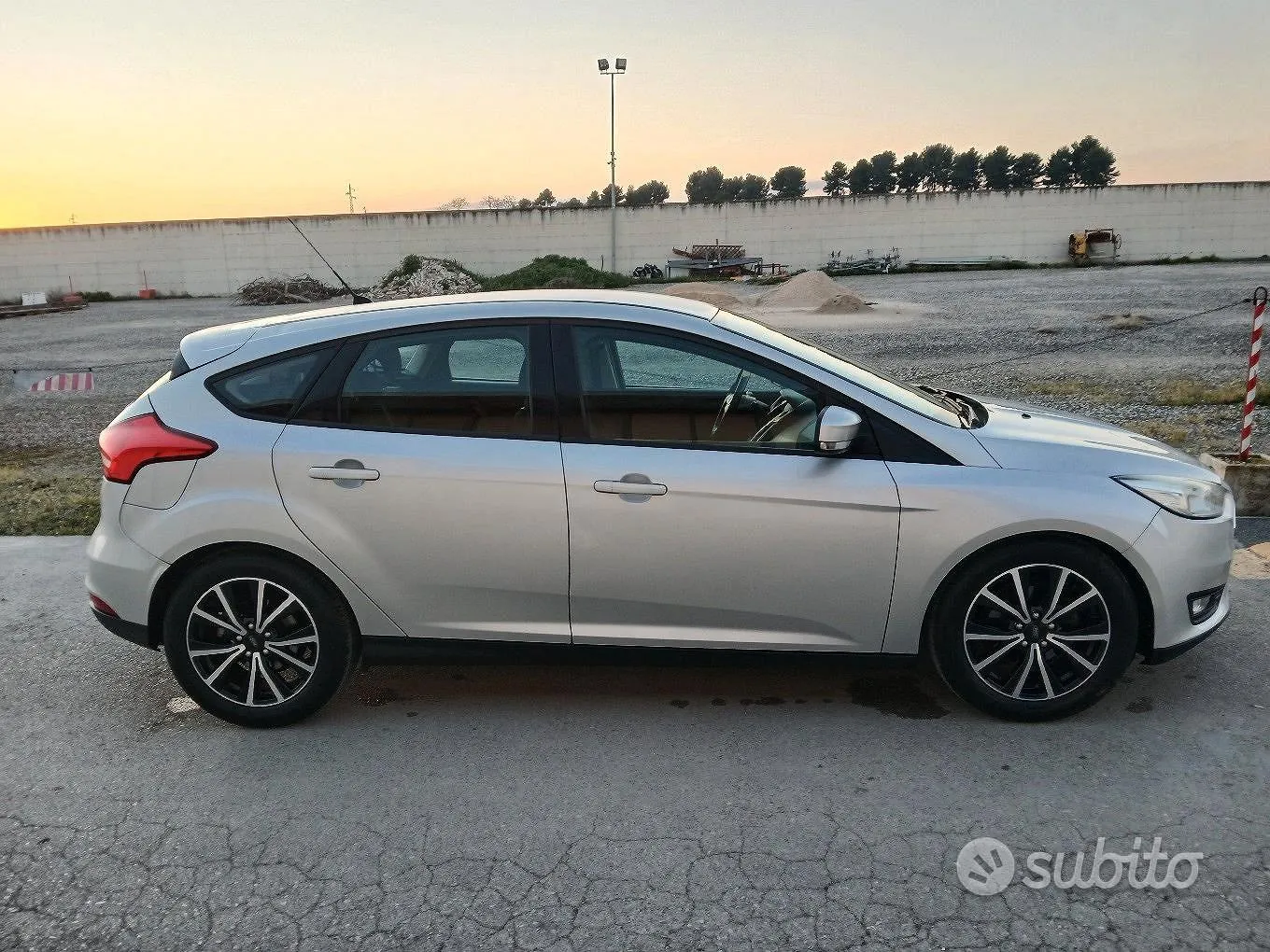 Ford Focus 2015 photo 2