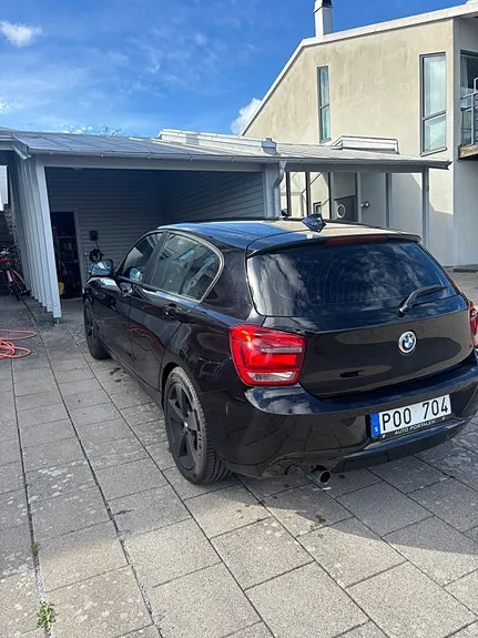BMW 116D 2012 photo 2