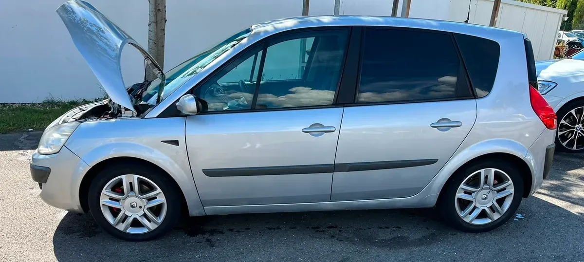 Renault Scenic 2007 photo 2