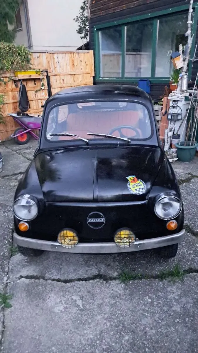 Zastava Sonstige