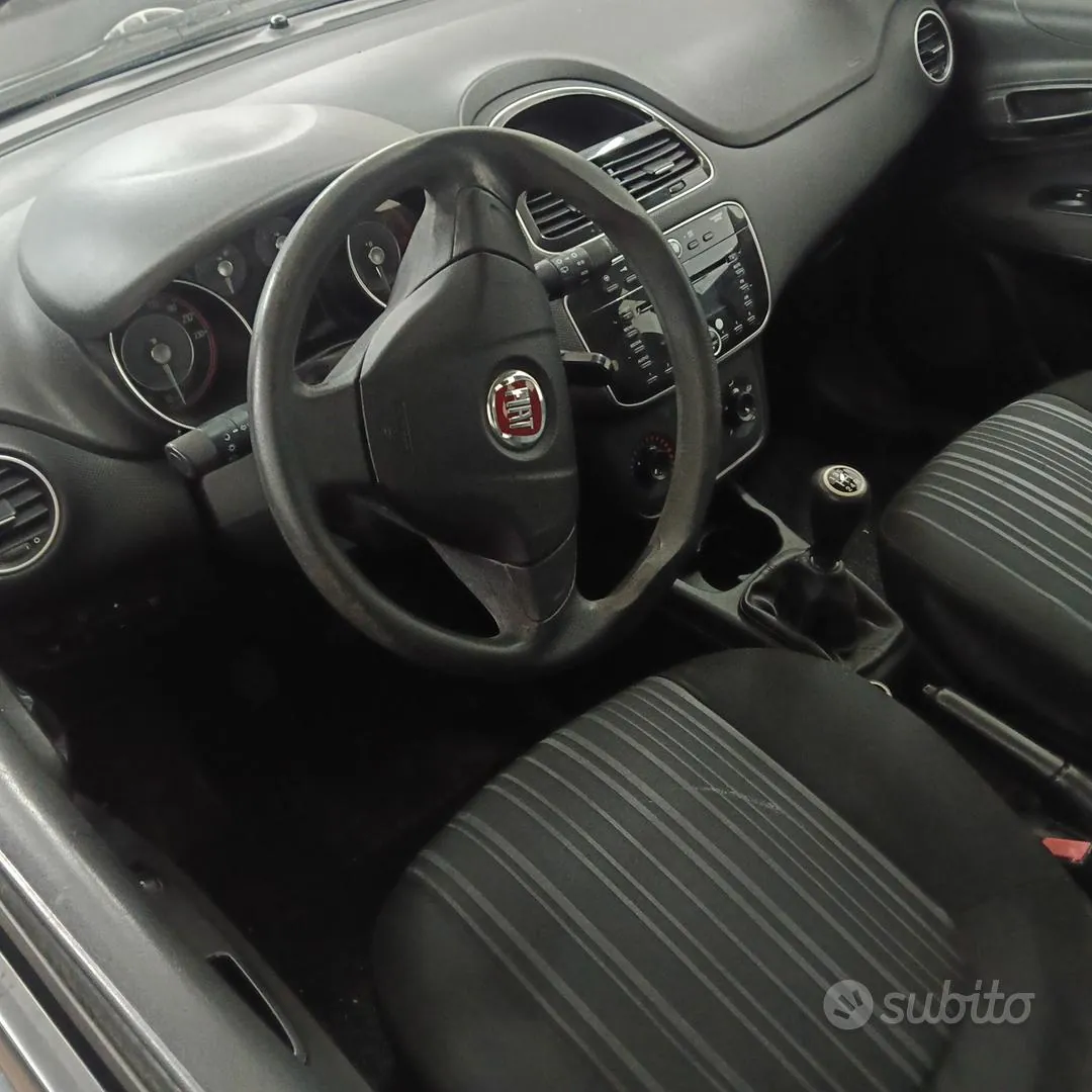 Fiat Grande Punto 2016 photo 5