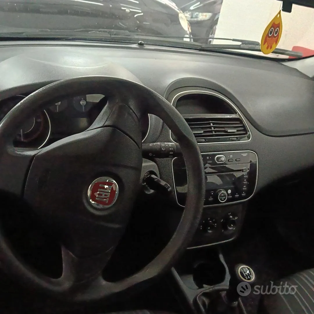 Fiat Grande Punto 2016 photo 3