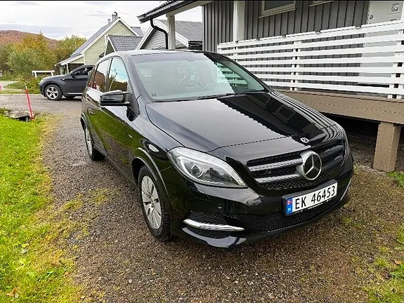 Mercedes-Benz B-Class 2017 photo 4