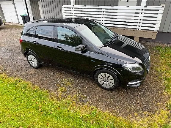 Mercedes-Benz B-Class 2017 photo 2