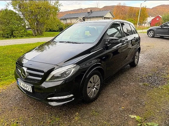 Mercedes-Benz B-Class 2017 photo 3