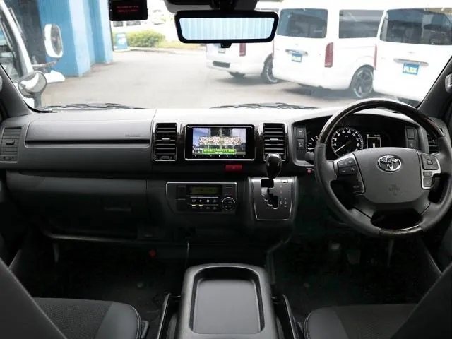 Toyota Hiace Gl 2023 photo 2