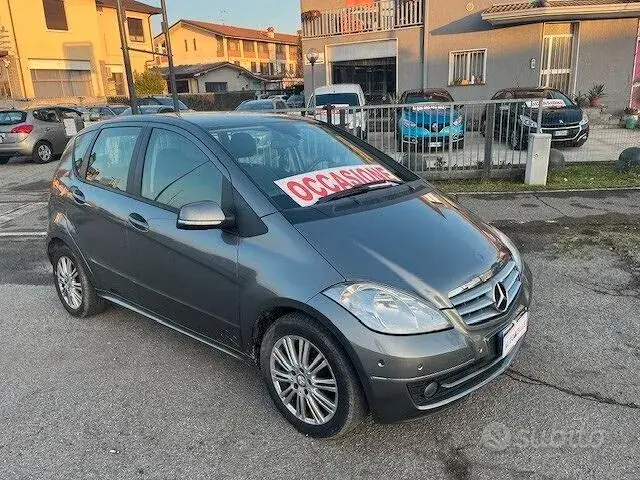 Mercedes-Benz A 2010 photo 2