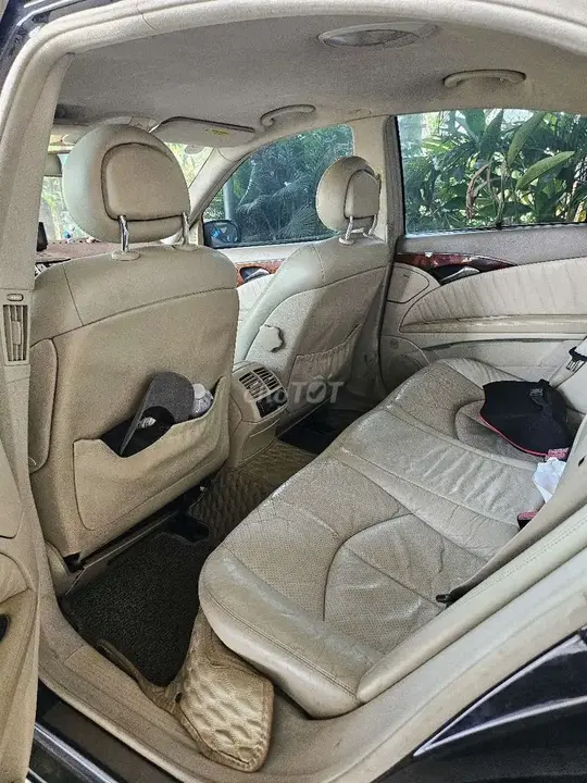 Mercedes-Benz E-Class 2004 photo 4