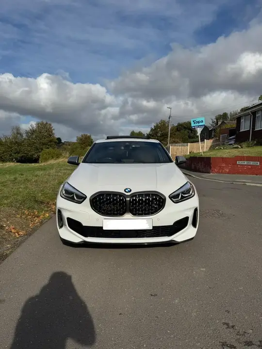 BMW 1 Series 2019 photo 2
