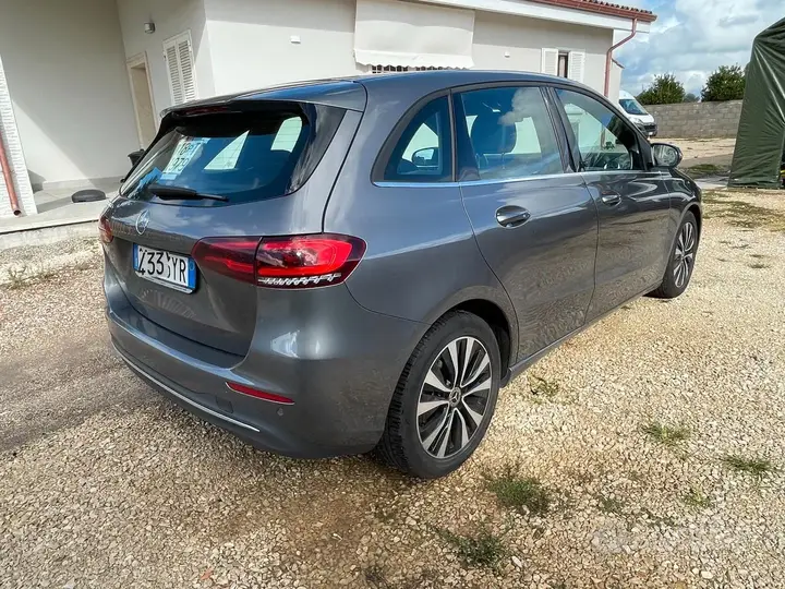 Mercedes-Benz B-Class 2021 photo 2