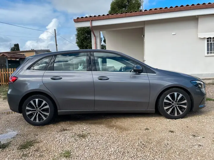 Mercedes-Benz B-Class 2021 photo 4