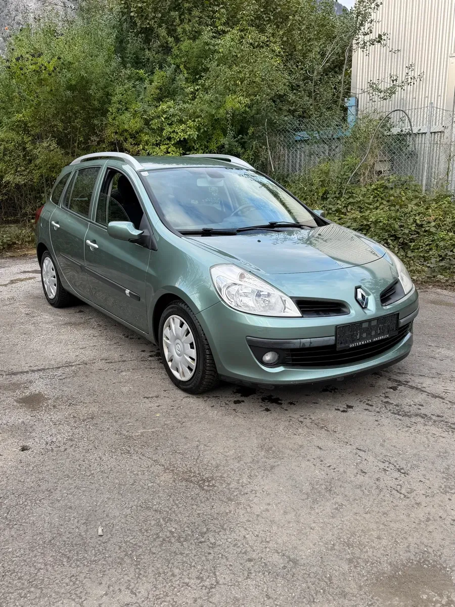 Renault Clio 2009 photo 2