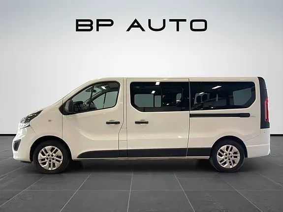Opel Vivaro 2015 photo 2