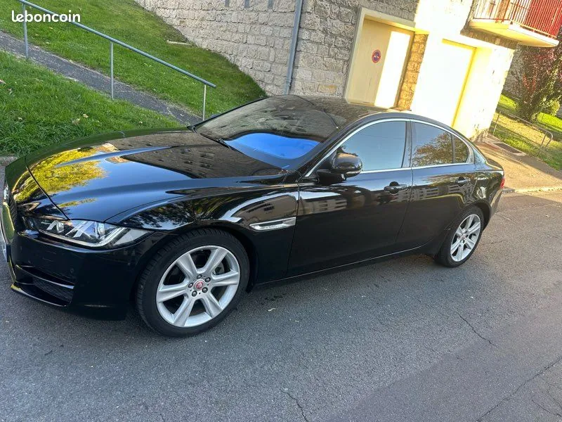 Jaguar Xe