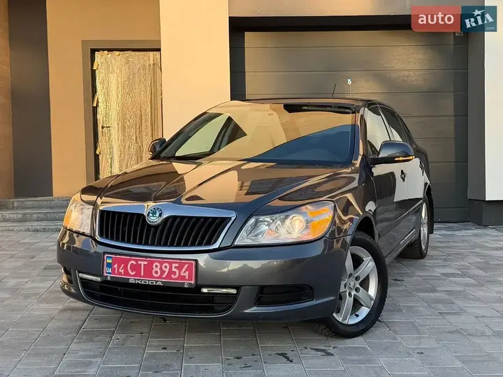 Skoda Octavia 2012 photo 2