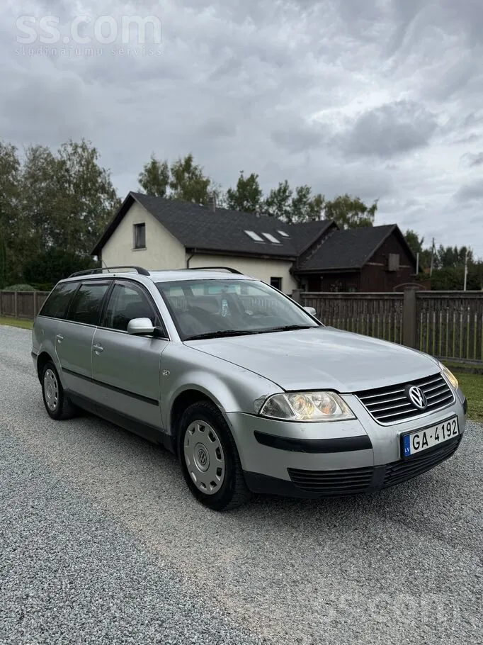Volkswagen Passat Variant 2001 photo 2