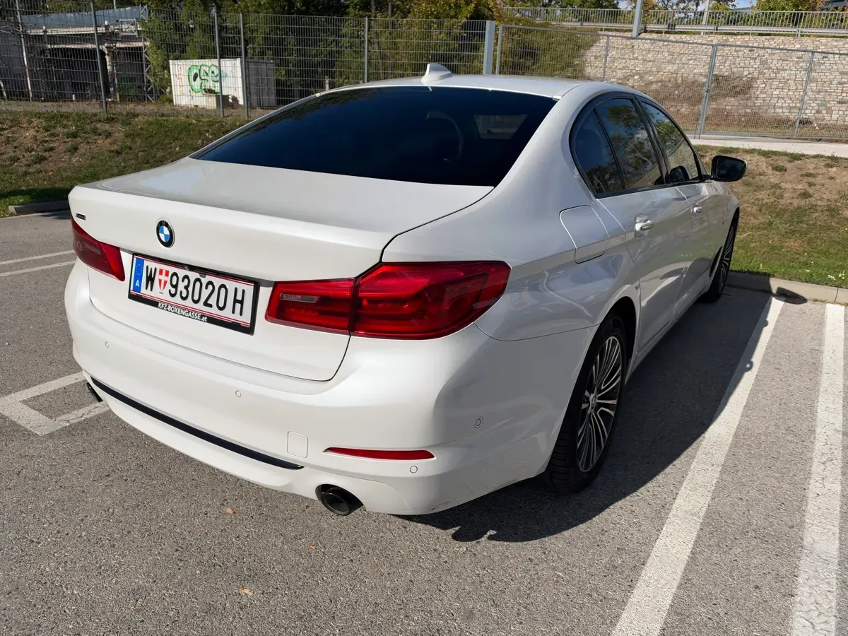 BMW 5 Series 2017 photo 3