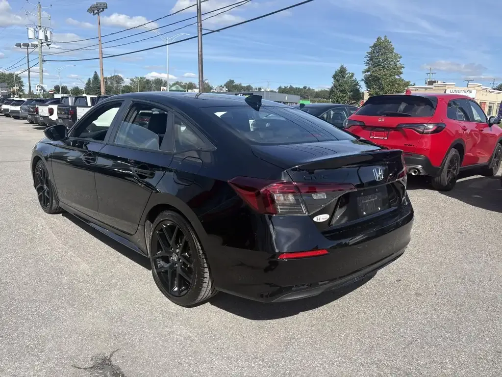 Honda Civic 2026 photo 4