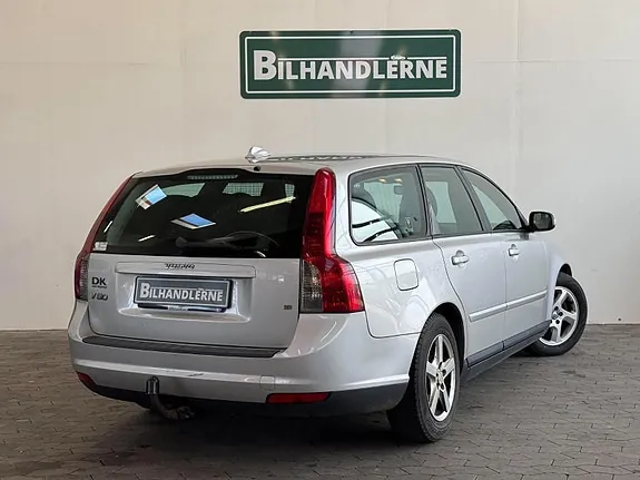 Volvo V50 2008 photo 2