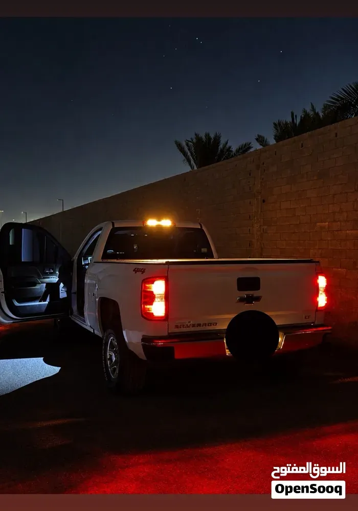 Chevrolet Silverado 2018 photo 2