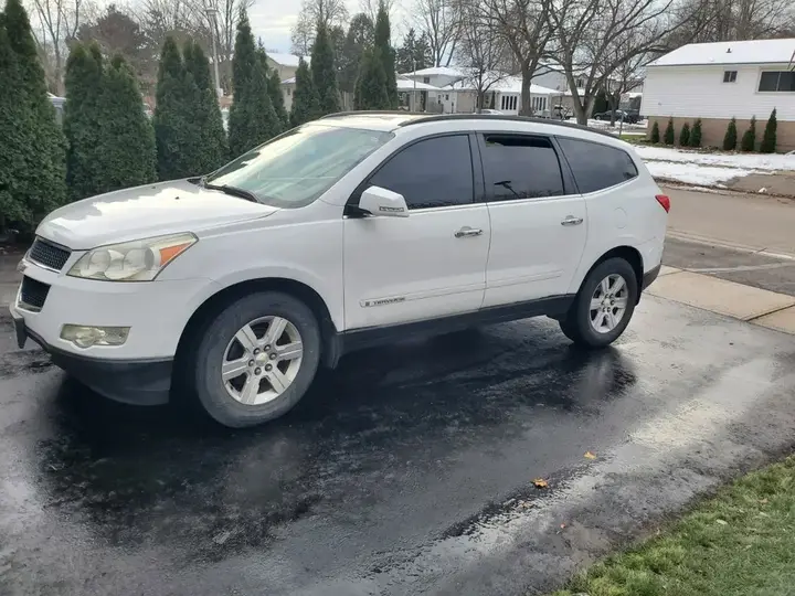 Chevrolet Traverse 2010 photo 4