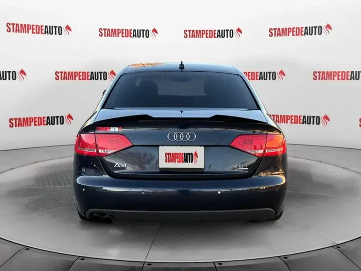 Audi A4 2011 photo 4