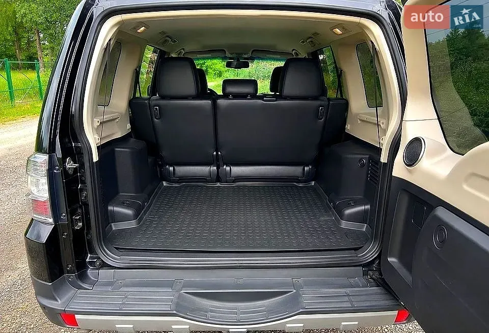 Mitsubishi Pajero 2008 photo 2
