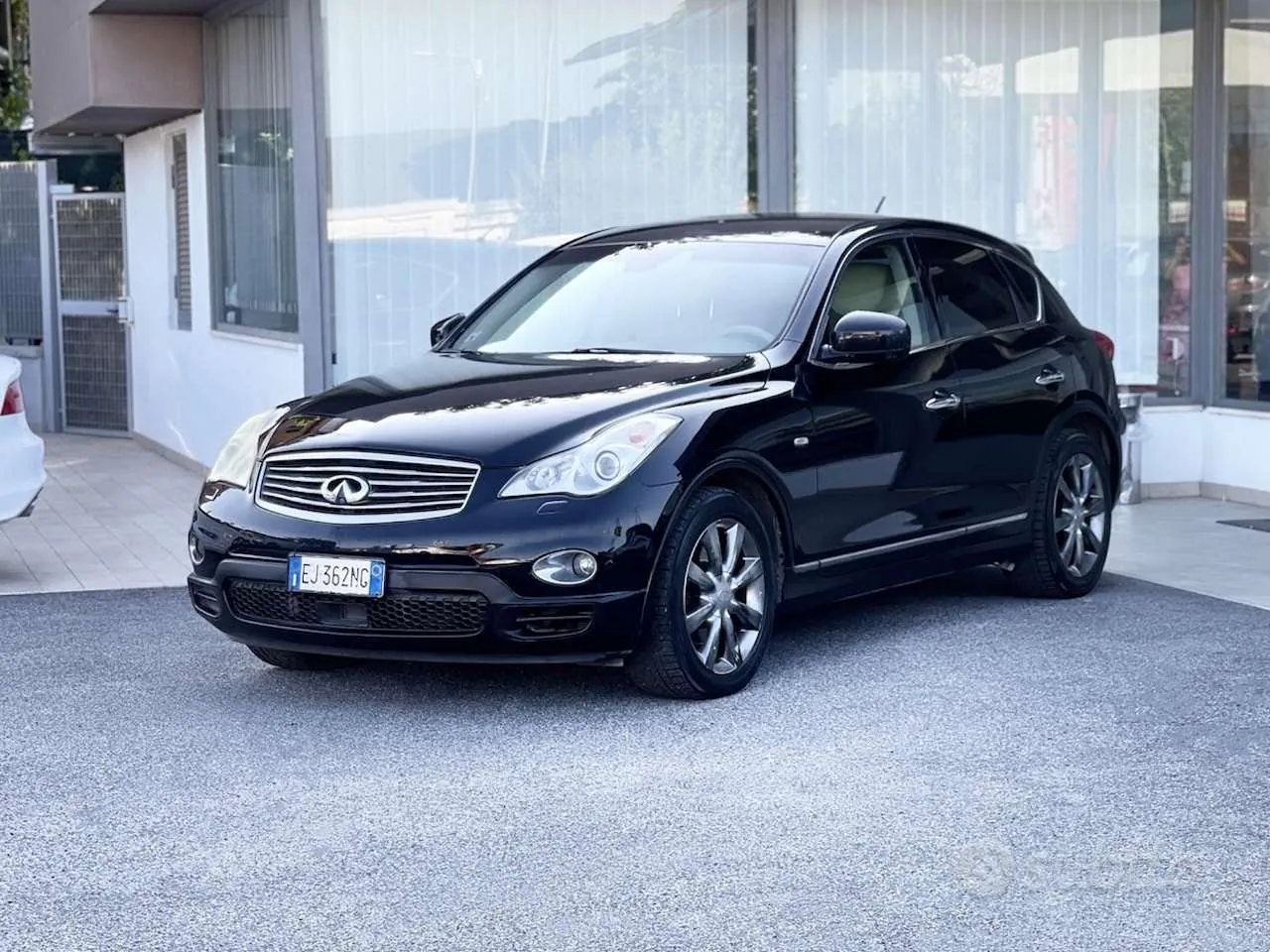 Infiniti Qx50 2011 photo 3