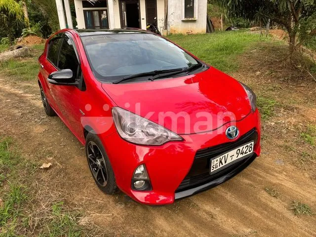 Toyota Aqua 2012 photo 5