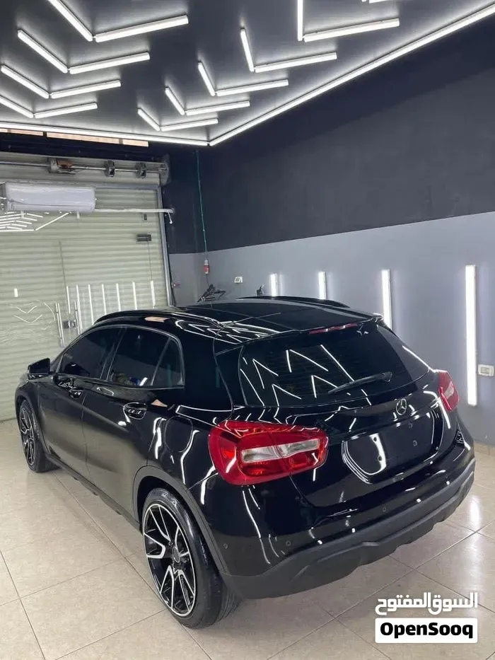 Mercedes-Benz Gla 2018 photo 2