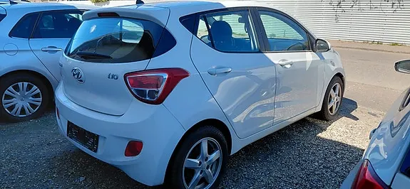 Hyundai I10 2015 photo 2