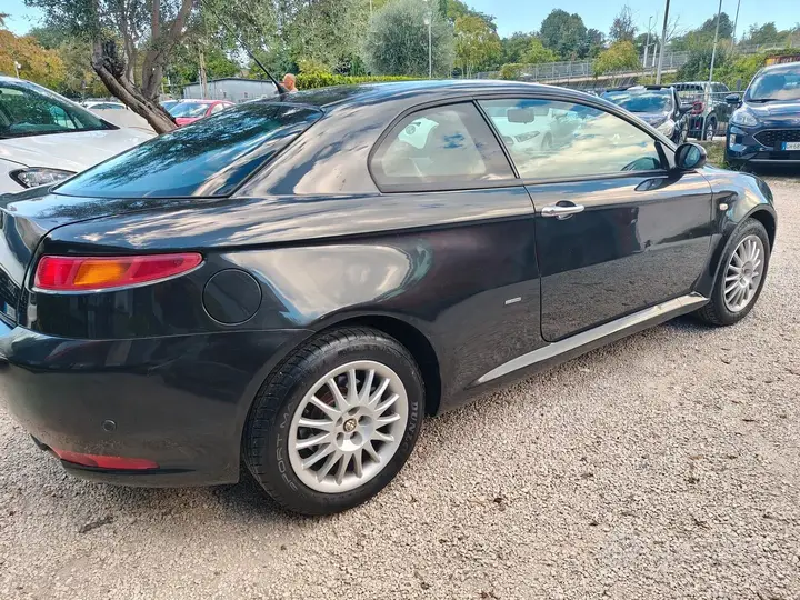 Alfa Romeo Gt 2004 photo 4