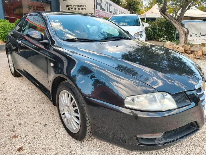 Alfa Romeo Gt 2004 photo 2