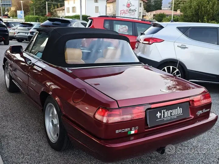 Alfa Romeo Spider 1990 photo 5
