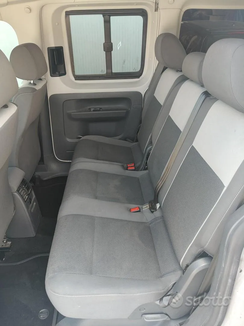 Volkswagen Caddy 2011 photo 5